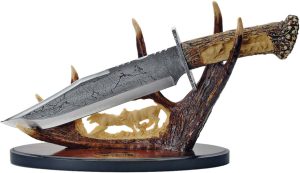 China Made Bowie Knife w Display Wolf